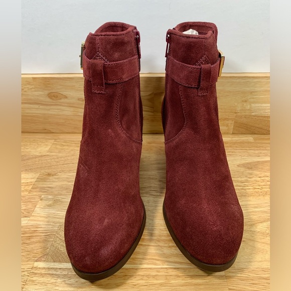 NEW Diba 7.5 Sleek Suede Leather Bootie Burgundy Red Side Zip 2" Heel‎ - Picture 6 of 7